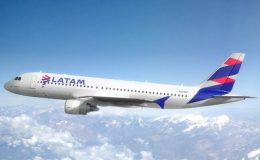 LATAM extiende su reprogramación de vuelos hasta el 21 de abril.